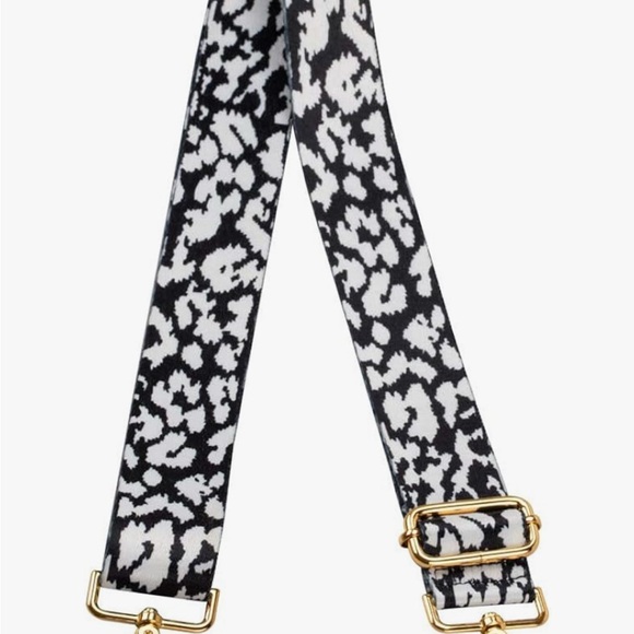 Leopard Print Adjustable Purse 👜 Strap with Gold Accents - Picture 2 of 3